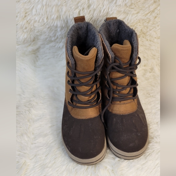 Boys Rugged Outback Boots Size 2 - Picture 1 of 7